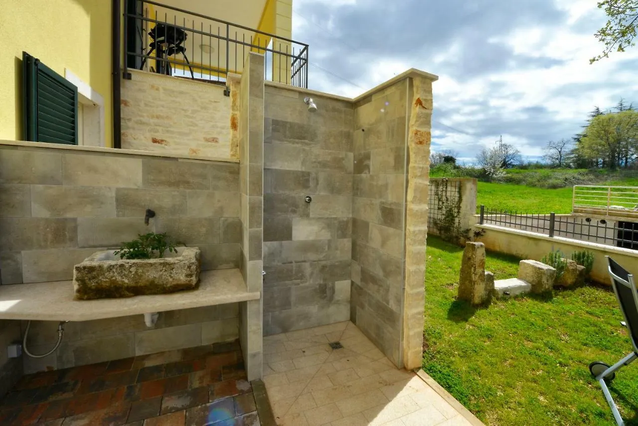Villa Aurelia Haus1 In Porec Mit Garten Feriehus