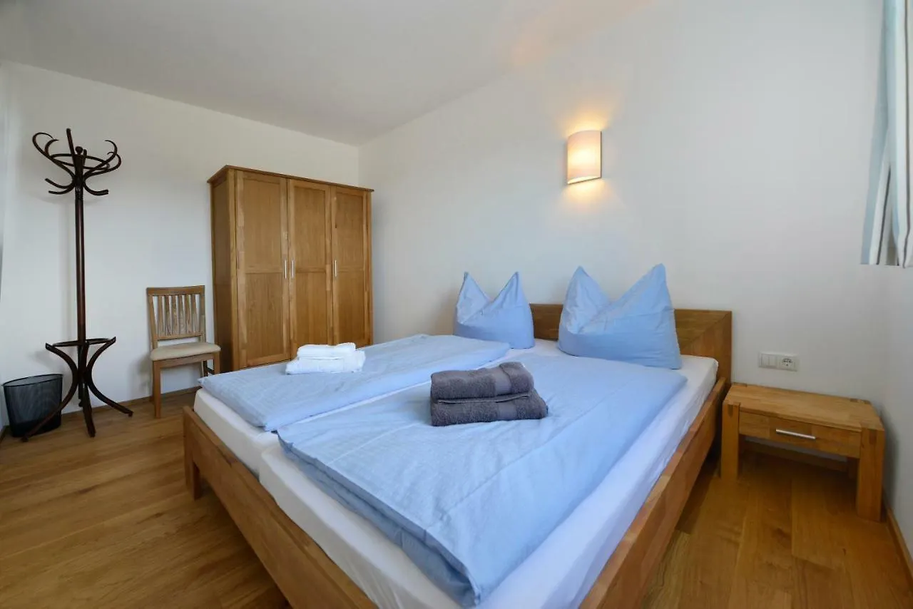 Villa Aurelia Haus1 In Porec Mit Garten