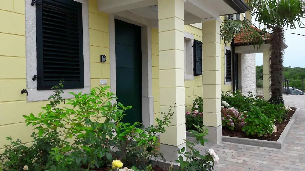 Villa Aurelia Haus1 In Porec Mit Garten 0*,  Kroatien